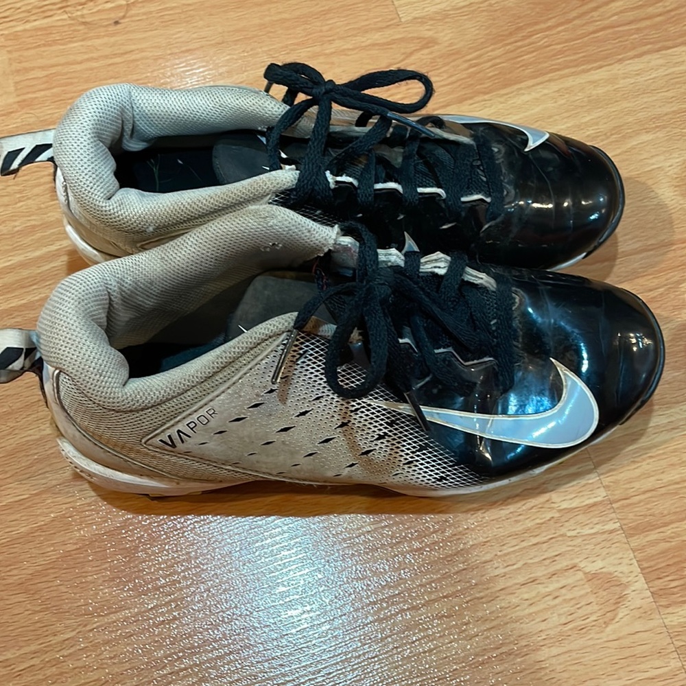 Nike Vapor fast flex football cleats size 5Y